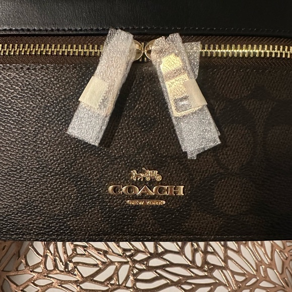 NWT Coach Signature Leather Cosmetic Case - Picture 11 of 16